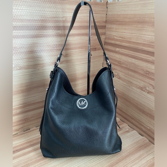 Michael Kors Black Pebbled Leather Large Bowery Shoulder Bag - Picture 1 of 14